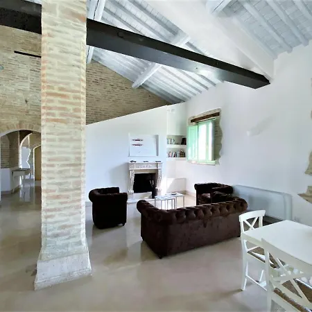 Elegant In Papiano With Whirlpool Casalina