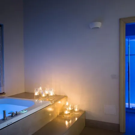 Holiday home Elegant In Papiano With Whirlpool *